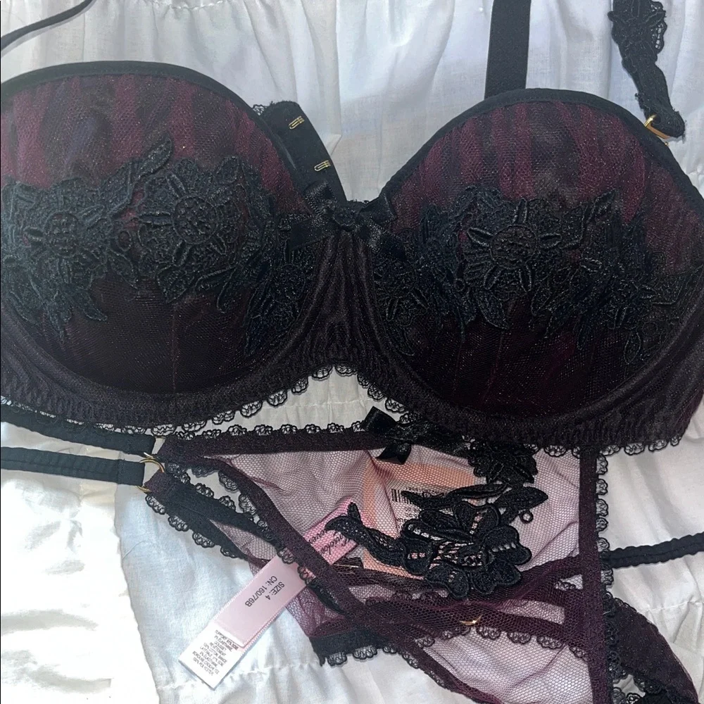Agent provocateur Lianne bra and thong set Elegant purple burgundy tulle Lace
